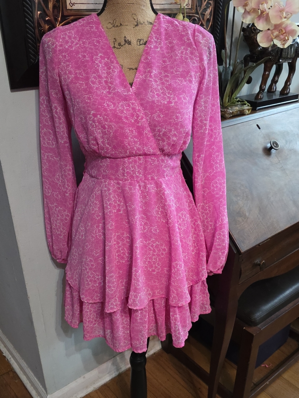 Japna Pink Tiered Long-Sleeve V-Neck Dress